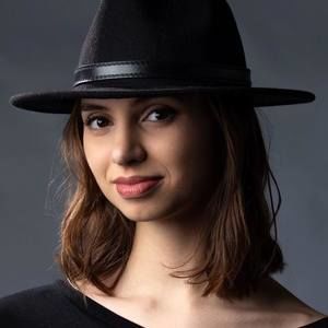 Meet your Posher, Nickie